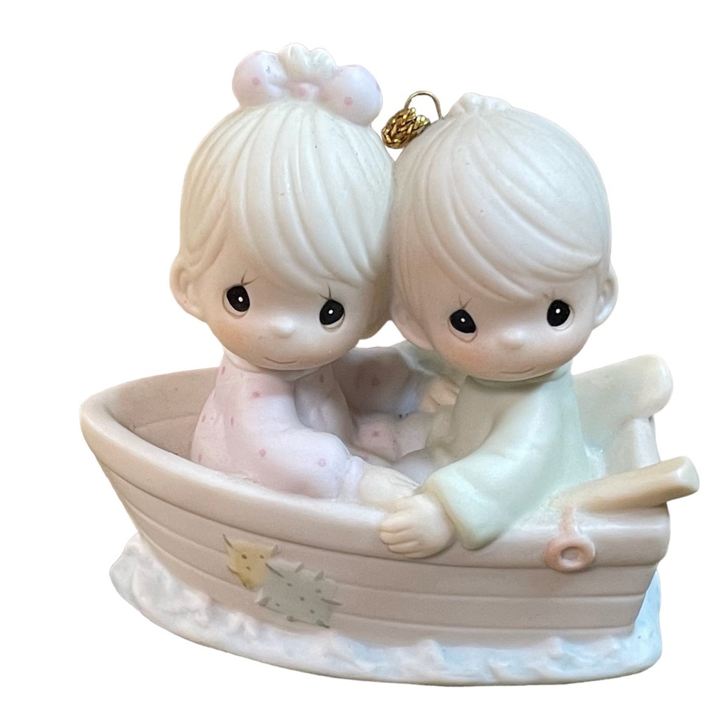 Precious Moments figurine ornament“Drift apart “